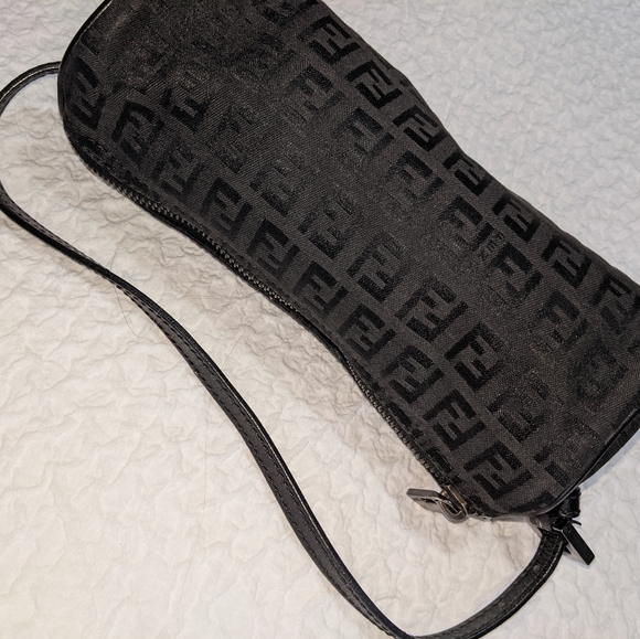 Fendi - Picture 5 of 7